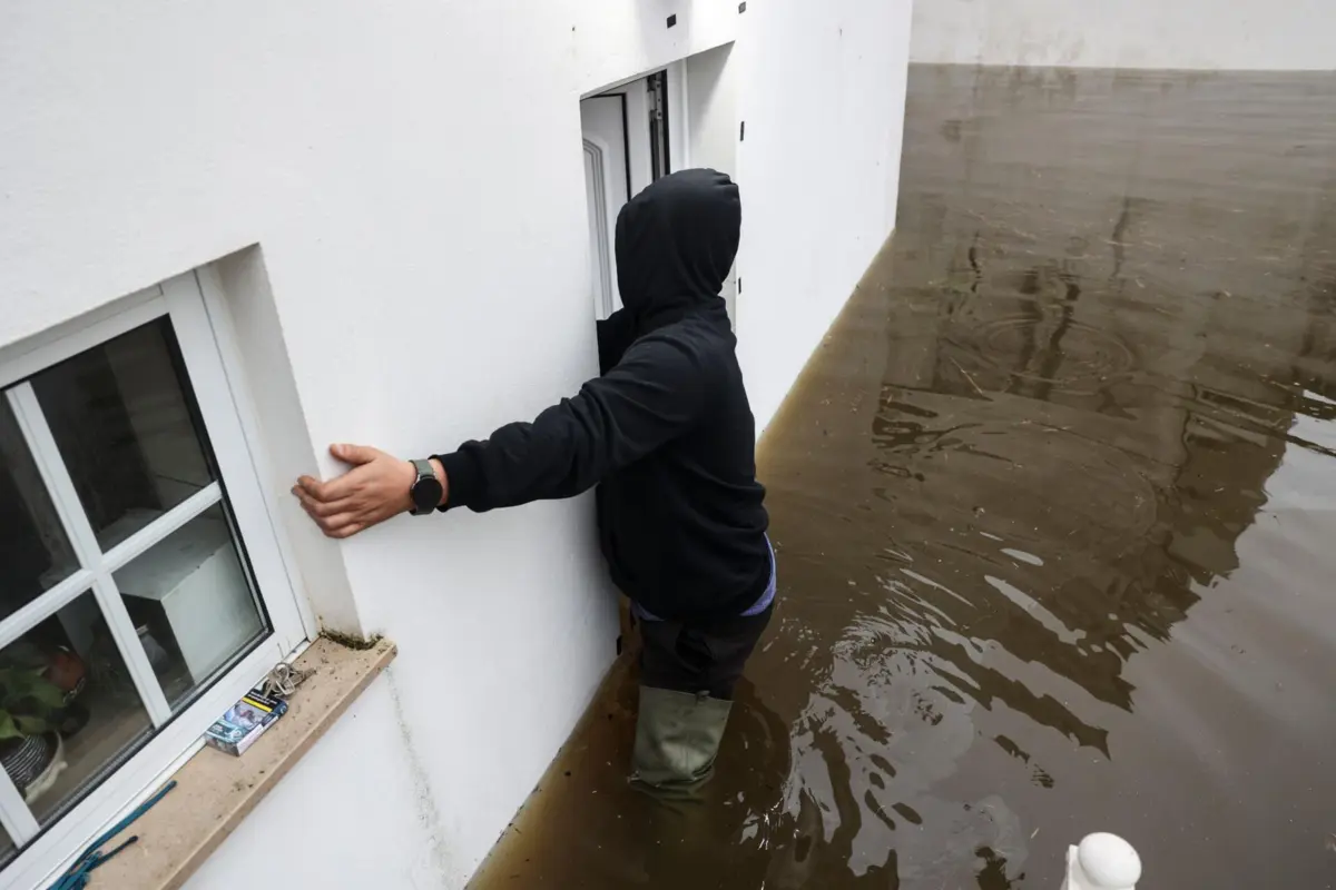 Imagem de contexto do artigo Rio atmosférico vai continuar a deixar Portugal com chuva. Próxima depressão chega para a semana