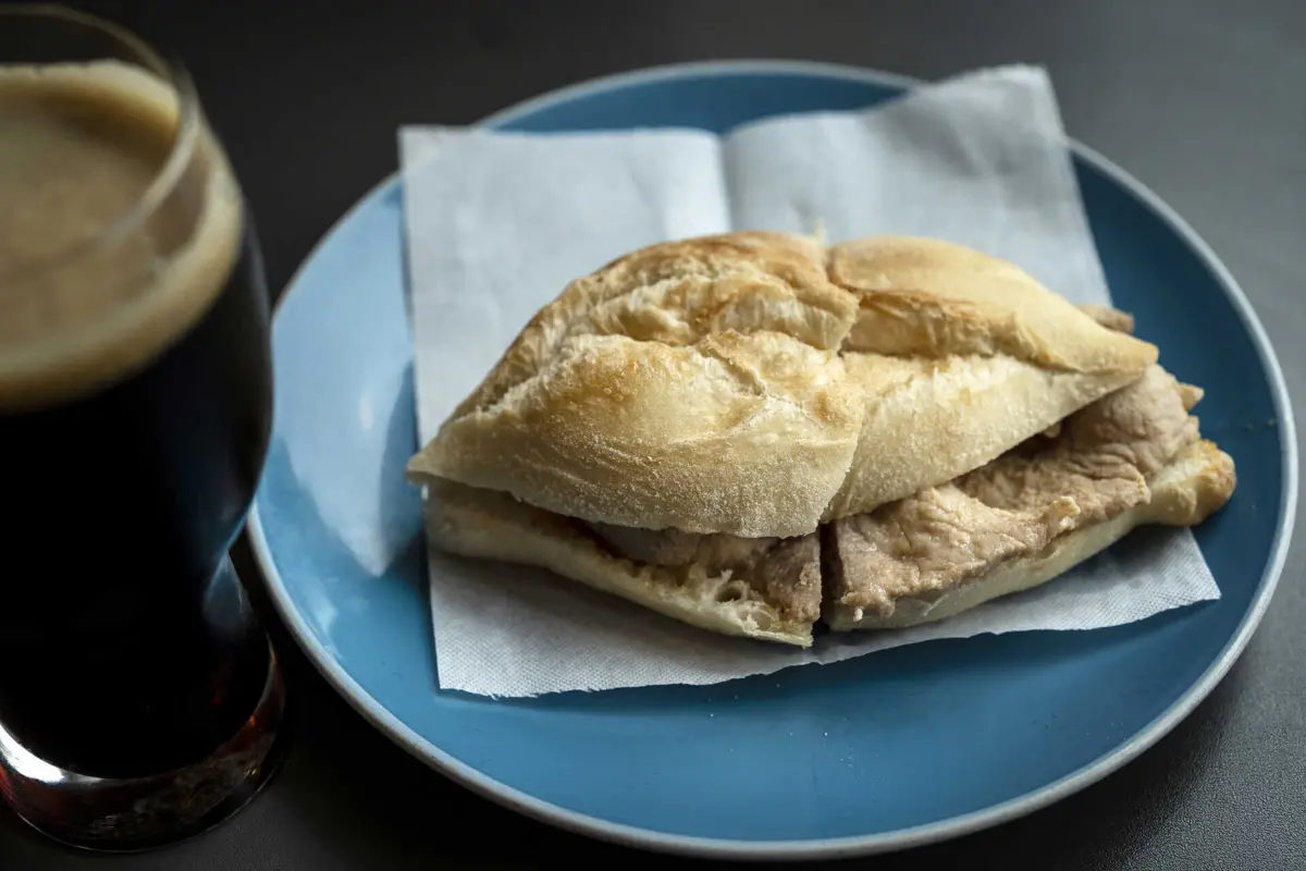 Imagem de contexto do artigo Com 15 metros de comprimento e mais de 30 quilos de carne: Vendas Novas vai tentar fazer a "maior bifana do mundo"