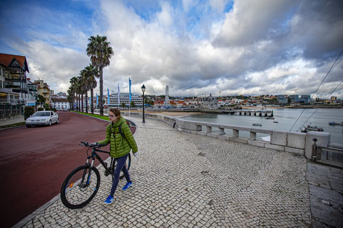 Há necessidade de cortes de trânsito na quinta e sexta-feira, entre as 06h00 e as 24h00, na Baía de Cascais e na Marina