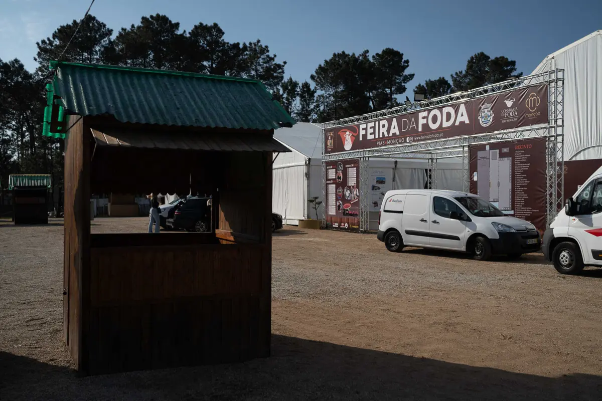 Imagem de contexto do artigo "Feira da Foda" atrai milhares à aldeia de Pias, mas registo da marca foi recusado