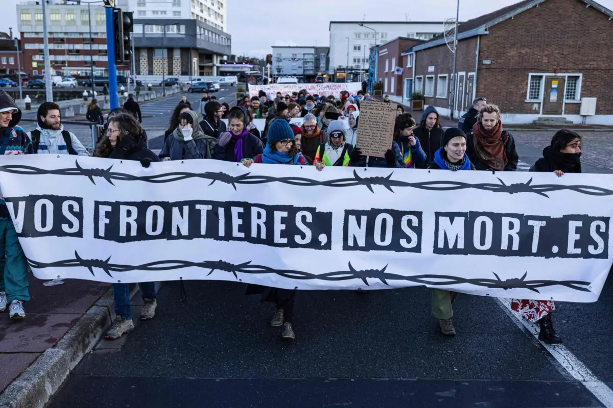 Imagem de contexto do artigo Repatriamentos. Mais de 70 ONG pedem à UE suspensão da estratégia que "normaliza" ações "semelhantes" às do ICE