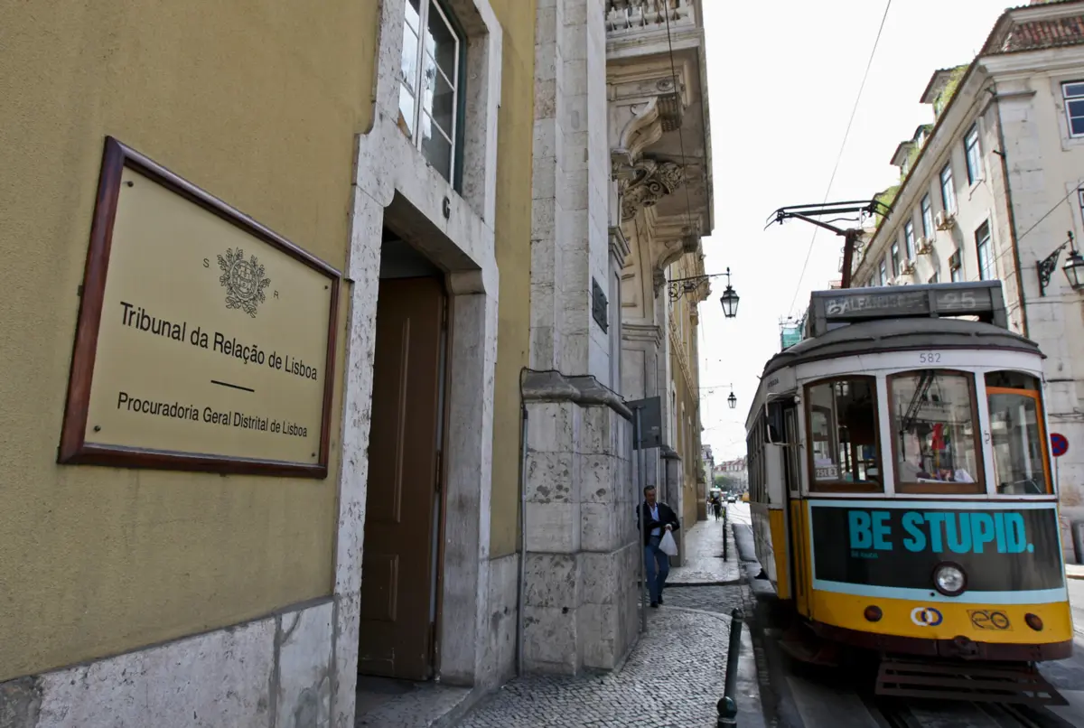 Imagem de contexto do artigo Tribunal da Relação confirma pena aos irmãos iraquianos condenados por adesão a organização terrorista