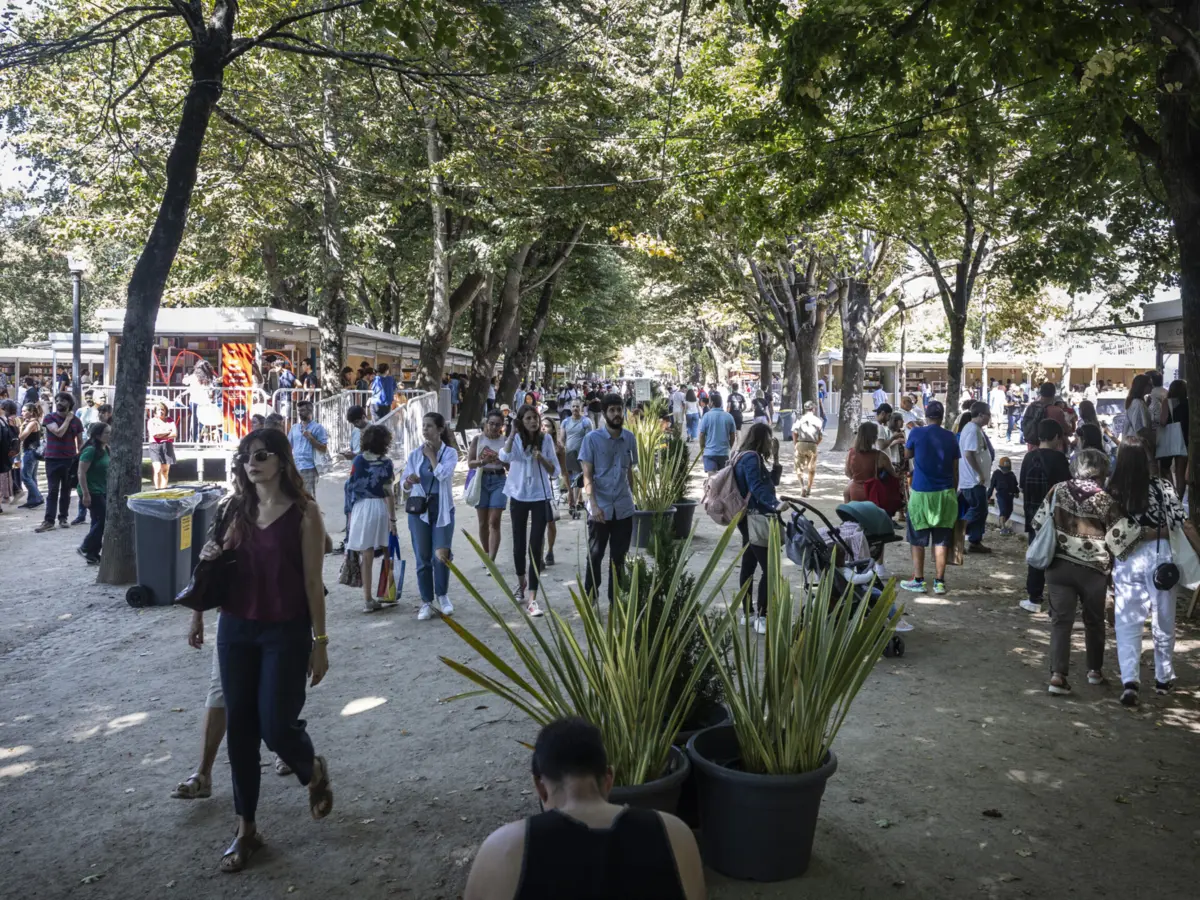 Imagem de contexto do artigo Com mais de 400 sessões de autógrafos, arranca a 11ª edição da Feira do Livro do Porto
