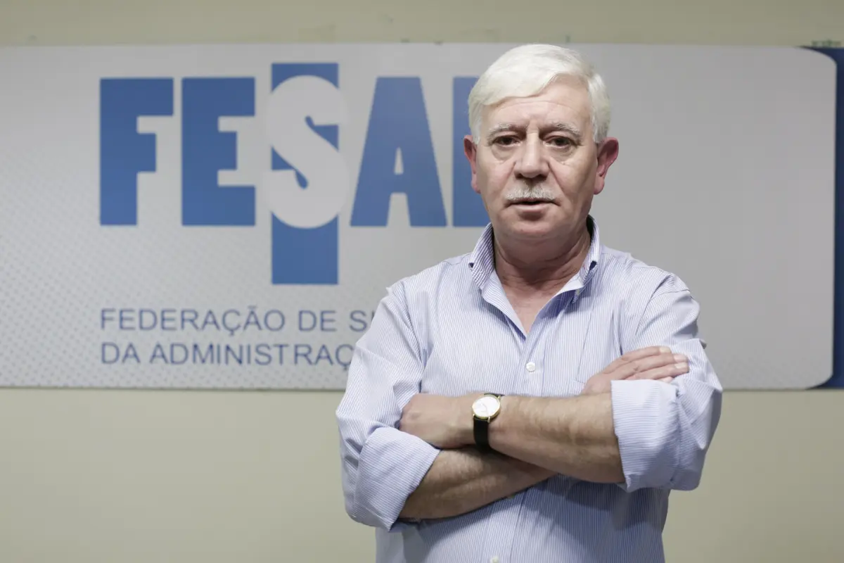 Imagem de contexto do artigo Função pública: Governo propõe 36 meses para voltar a ficar efetivo após mudança de serviço. Fesap considera "exagerado"