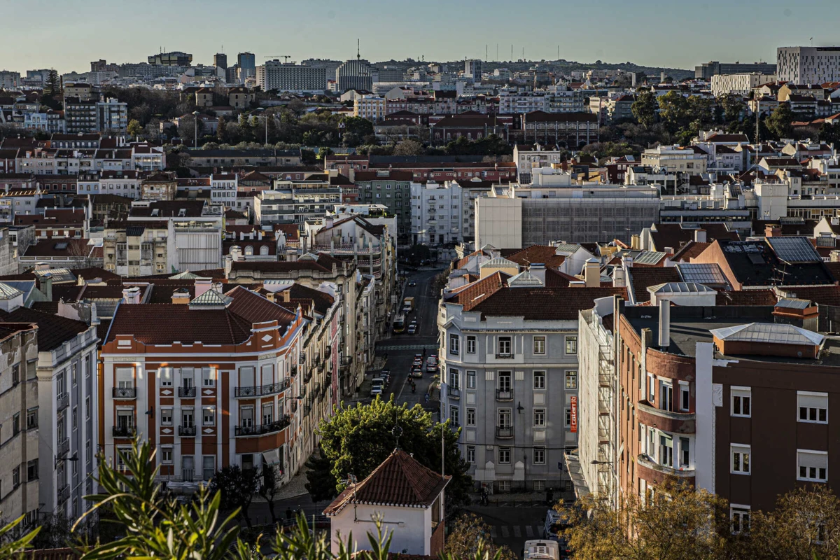 Imagem de contexto do artigo Compra de casa por residentes em Portugal no valor mais baixo desde 2019