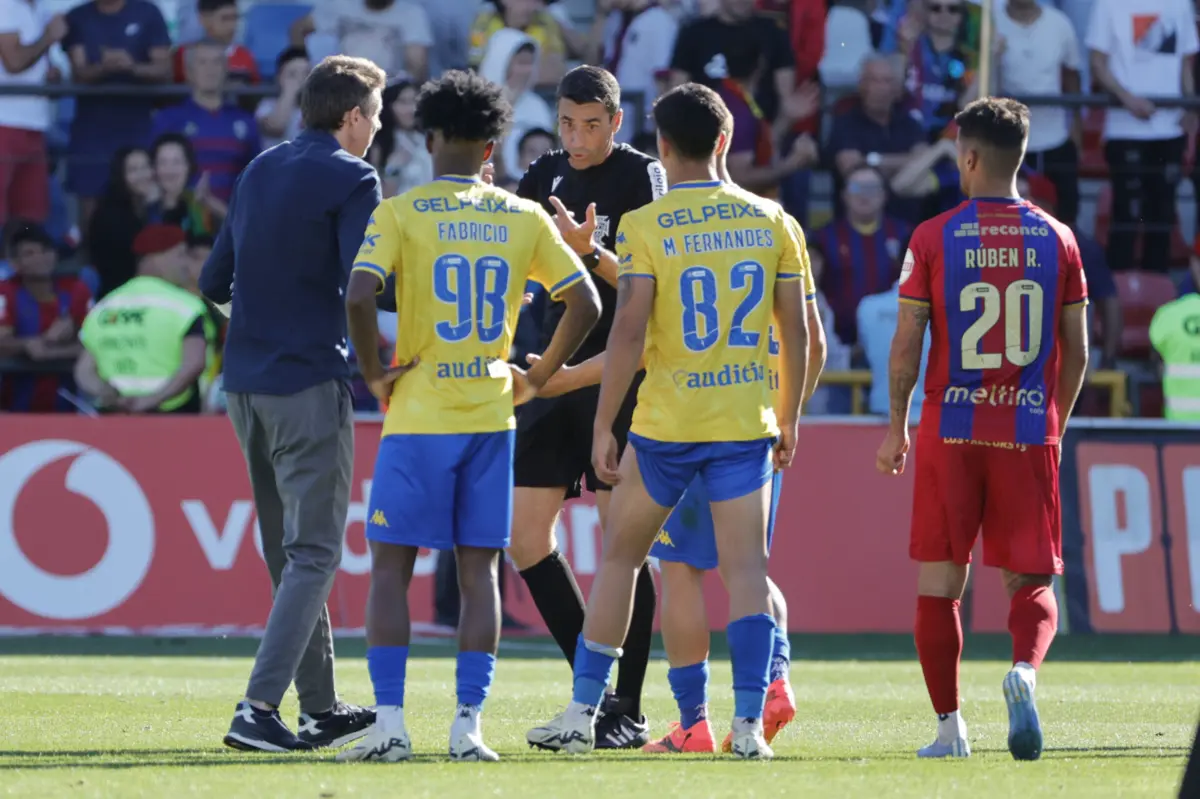 Imagem de contexto do artigo Clubes devem ser "primeira linha de intervenção" em casos de violência no futebol