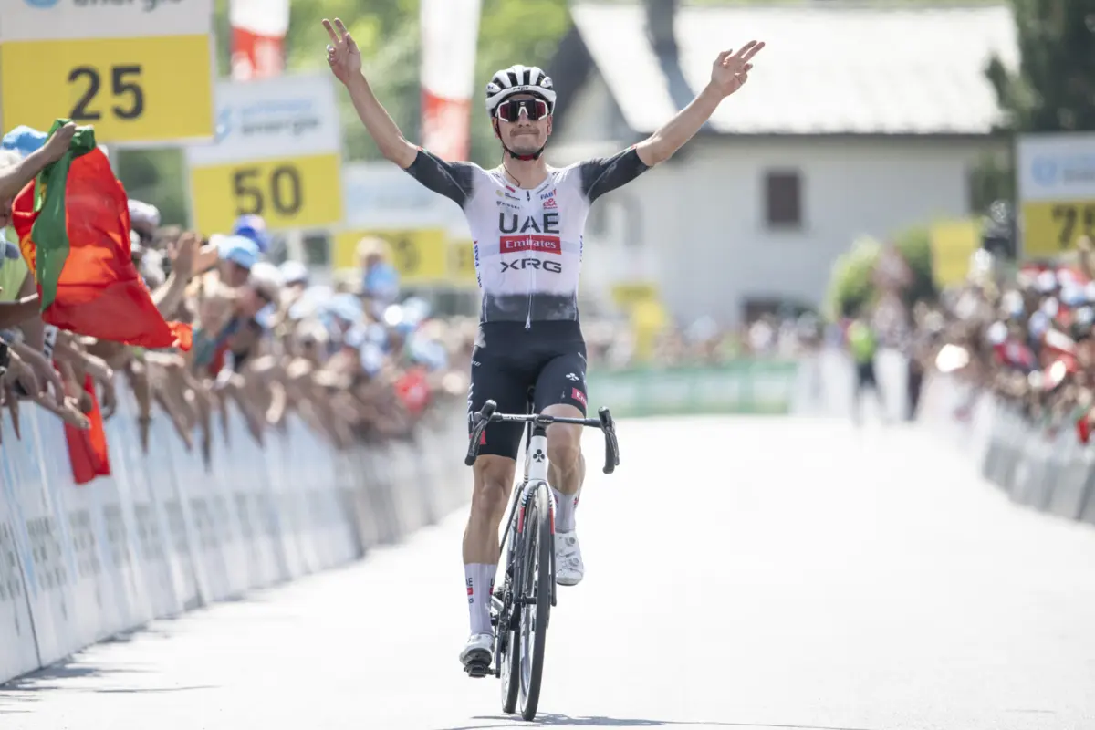 Imagem de contexto do artigo Ganna vence contrarrelógio e Almeida ganha 10 segundos a Vingegaard