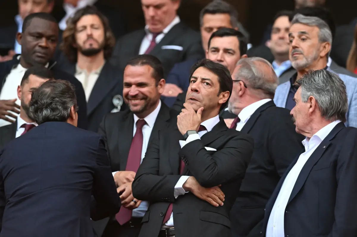 Imagem de contexto do artigo Rui Costa pede desculpa aos adeptos e fala de Bruno Lage: "Foi o menos culpado, vai começar a próxima temporada"