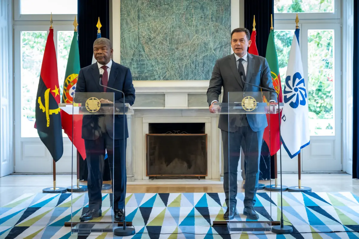 O Presidente angolano, João Lourenço, e o primeiro-ministro português, Luís Montenegro