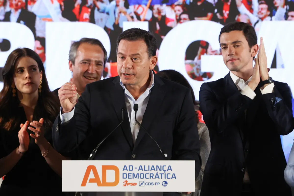 "É expectável que a presidência da Comissão Europeia seja da força política mais representativa, o PPE", disse Montenegro