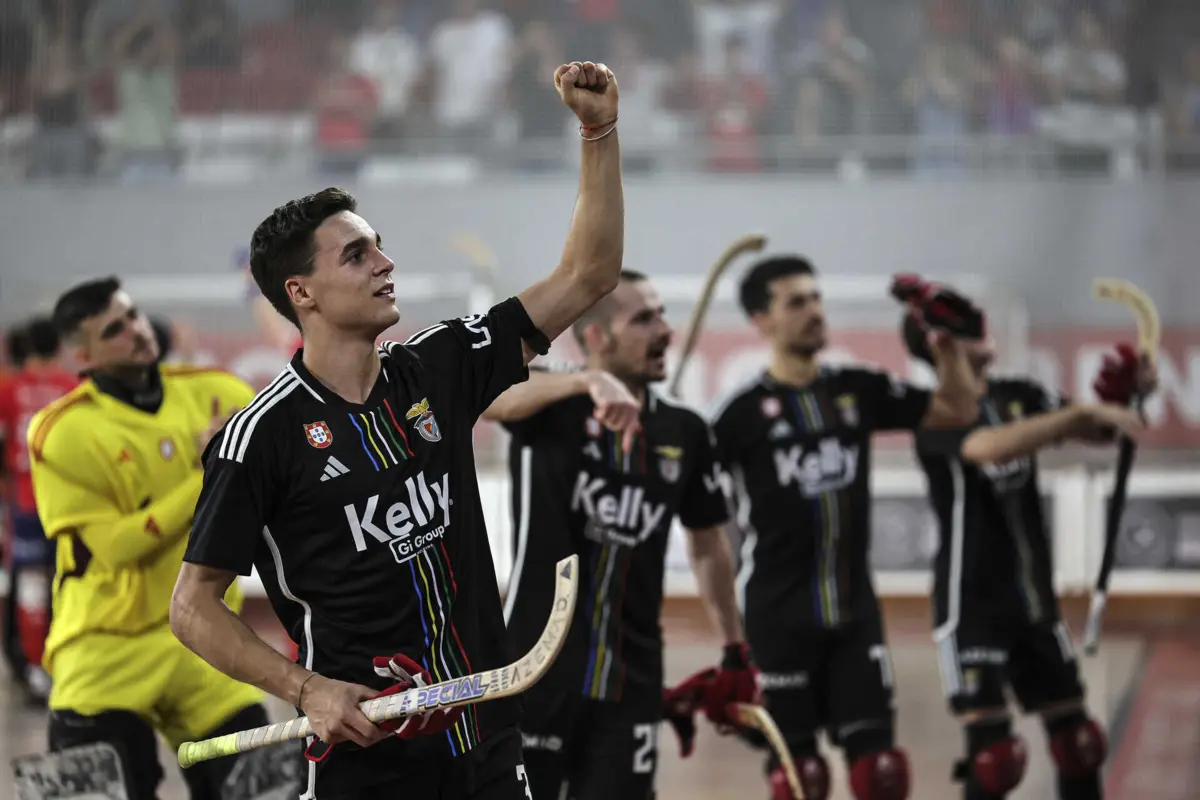 O Benfica goleou a Oliveirense por 6-1