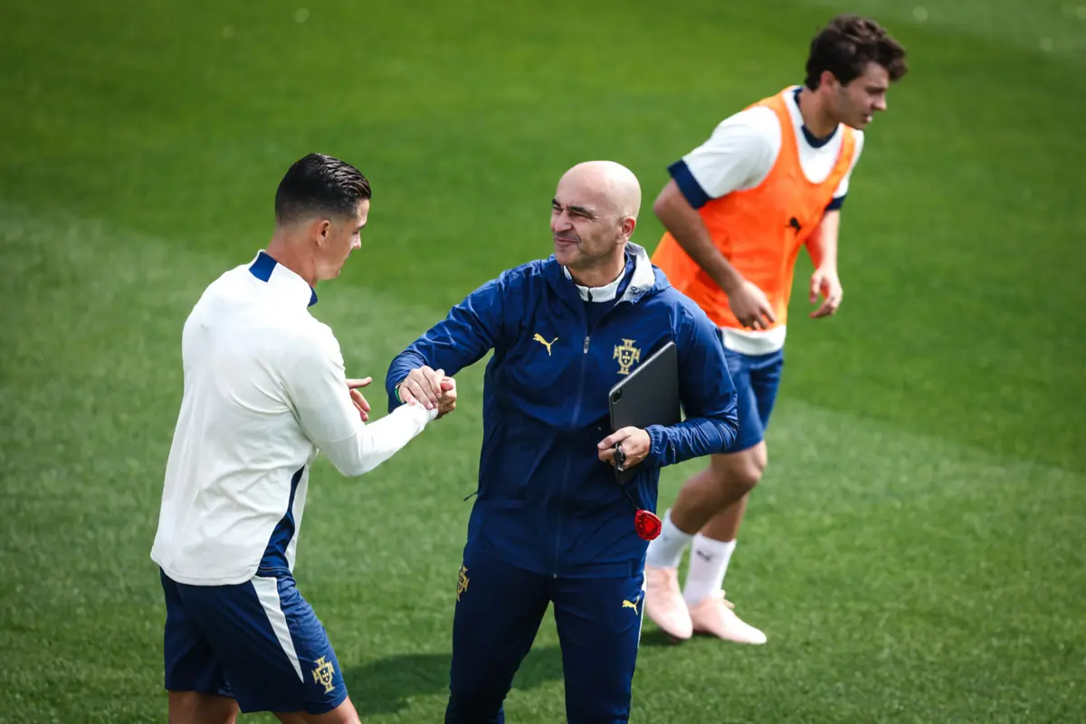 Quanto à frente de ataque, também é quase certo que jogam Rafael Leão e Cristiano Ronaldo