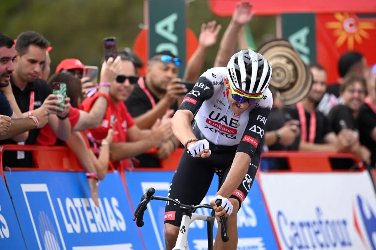 Imagem de contexto do artigo Marc Soler vence isolado 14.ª etapa da Vuelta. João Almeida terceiro chegou no terceiro lugar