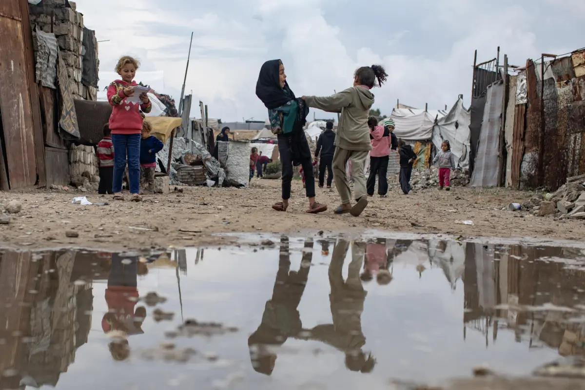Imagem de contexto do artigo Voltou a chover sem parar em Gaza. Unicef teme nova crise de saúde pública