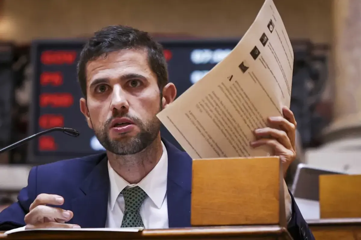 Imagem de contexto do artigo Spinumviva. Hugo Carneiro sugere investigar "registos telefónicos" de jornalista, sindicato diz que "não é admissível"