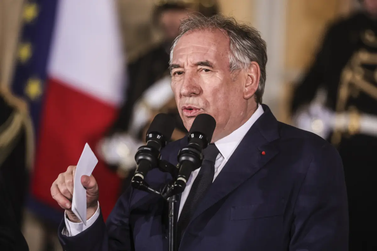 Imagem de contexto do artigo "É difícil prever que François Bayrou vai ter um fim diferente de Michel Barnier"