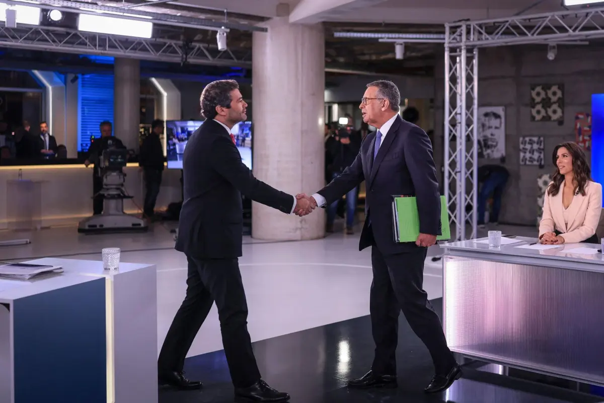 Imagem de contexto do artigo Sondagem diária: Seguro reforça vantagem. Maioria apoia neutralidade de Montenegro na segunda volta