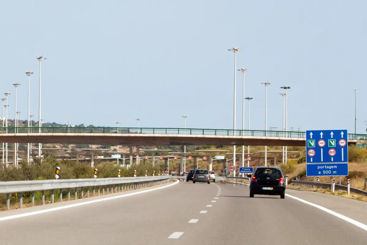 Imagem de contexto do artigo Das portagens à eletricidade: o que sobe e o que baixa de preço em 2025