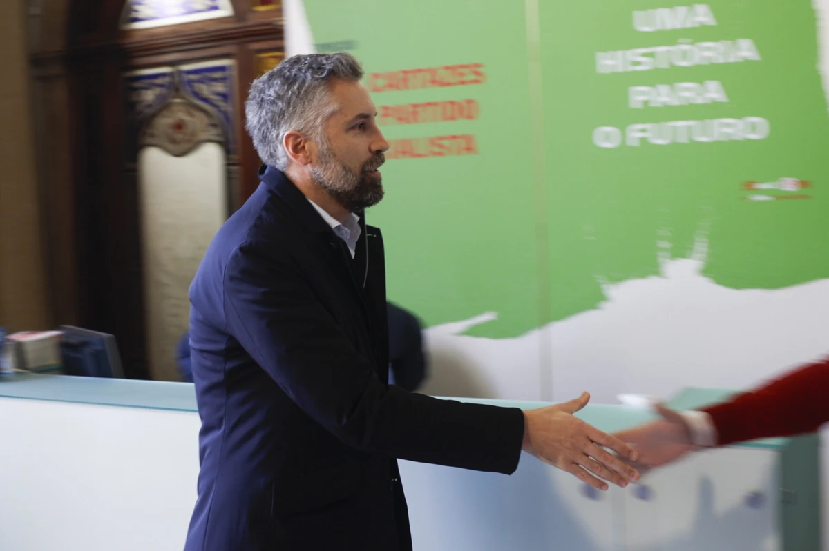 Imagem de contexto do artigo Pedro Nuno Santos acusa Ventura de desvalorizar pandemia e resposta do país