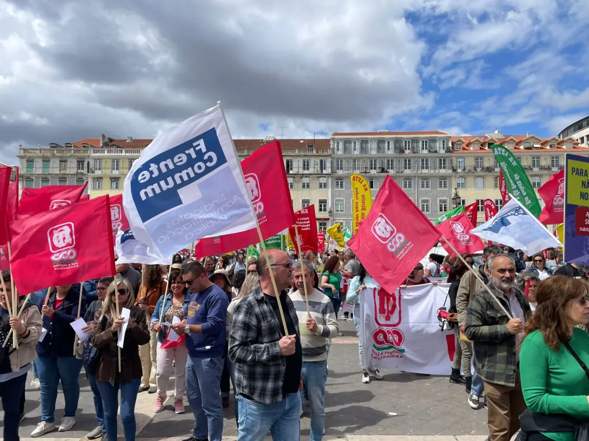 A manifestação teve início pelas 14h20, na Praça da Figueira, em Lisboa