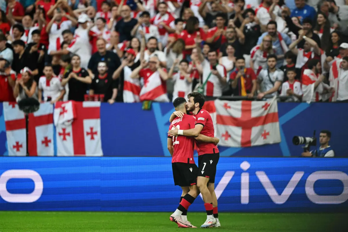 Imagem de contexto do artigo Gestão de Martínez para a história da Geórgia. Portugal perde e defronta Eslovénia nos oitavos do Euro