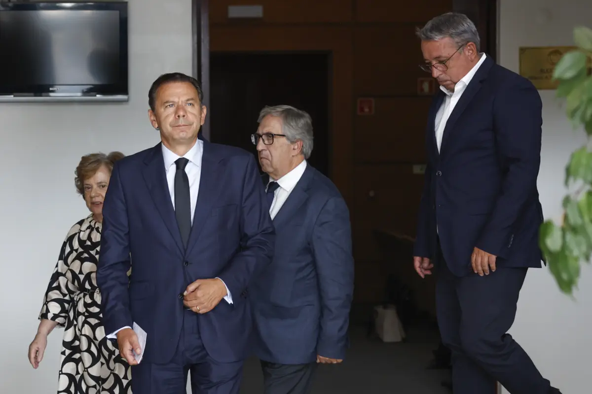 Imagem de contexto do artigo Incêndios: Montenegro convoca Conselho de Ministros extraordinário para aprovar medidas de apoio às populações