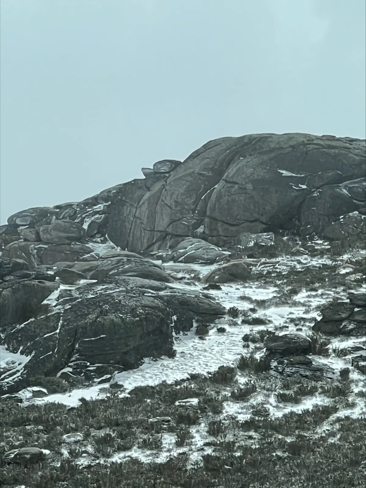 Imagem de contexto do artigo Neve encerra acessos ao maciço da Serra da Estrela