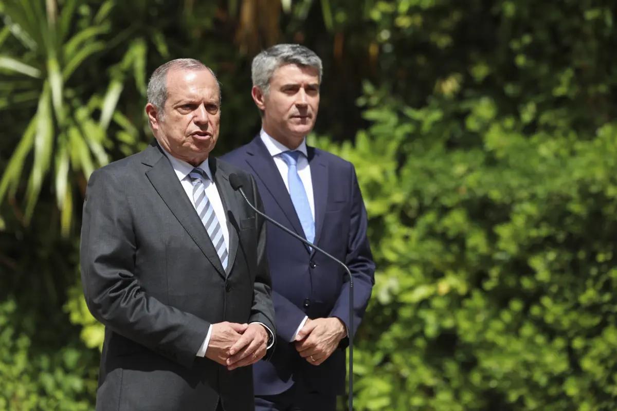 Imagem de contexto do artigo Futuro do PS. Carlos César apela a Carneiro para que "não exclua pessoas com valor" e deixa recado aos "desistentes"