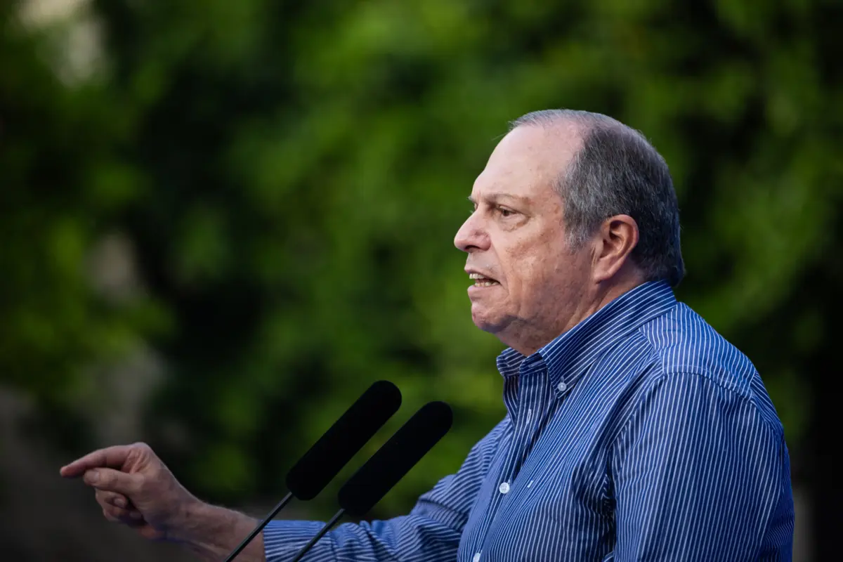 Imagem de contexto do artigo Carlos César aconselha “paciência” a Pedro Nuno Santos (mas vê futuro como primeiro-ministro)