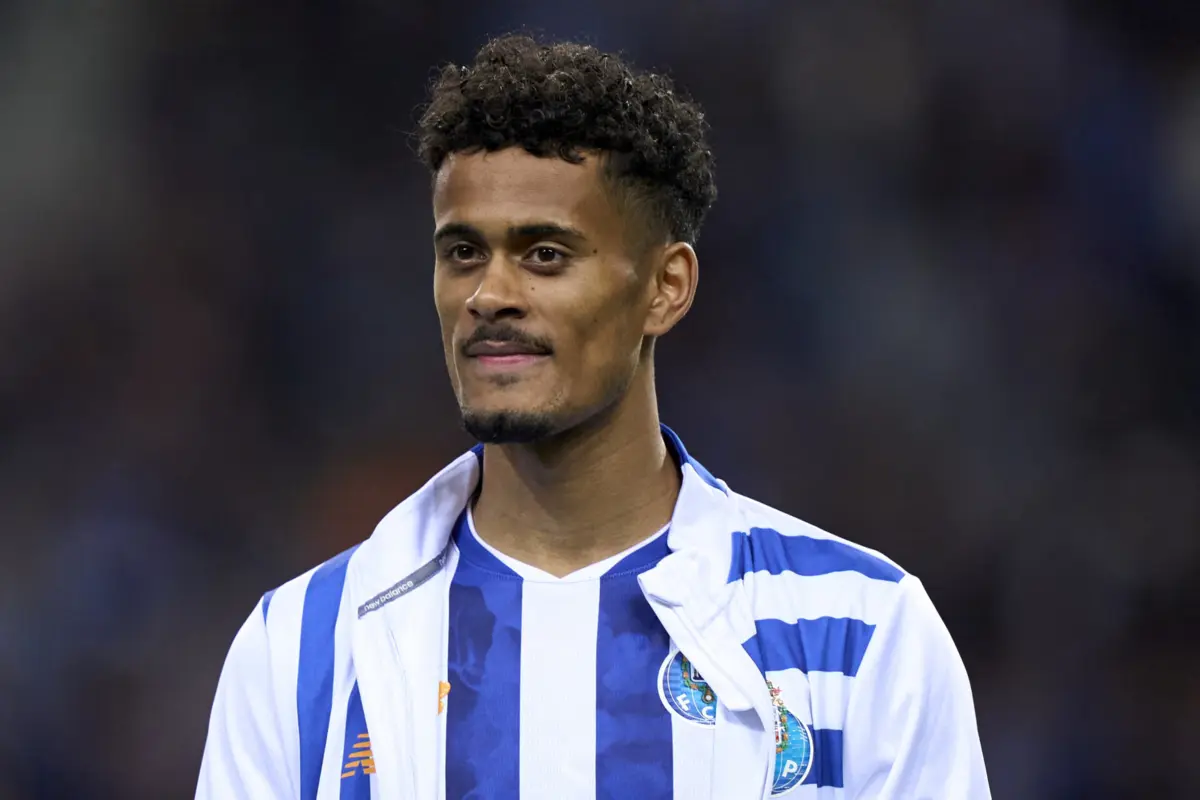 O futebolista português assinou contrato com o Feyenoord até 2029