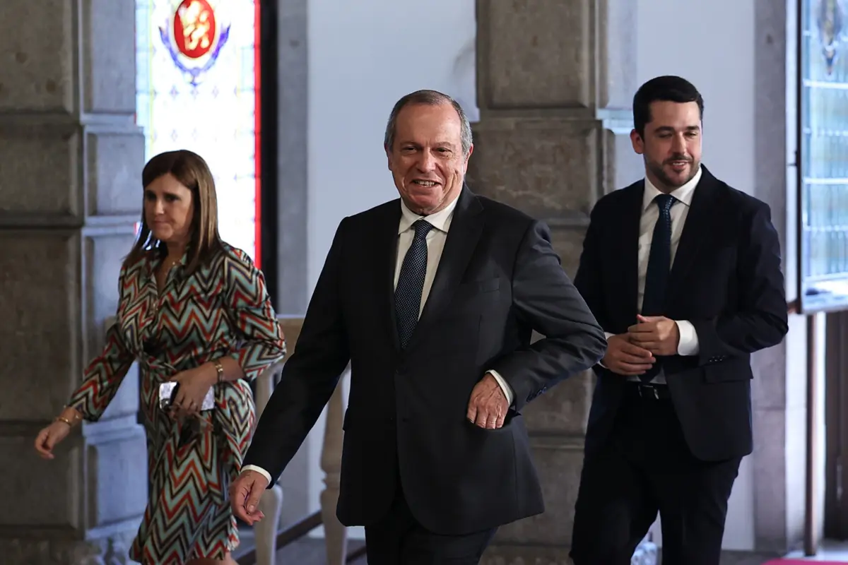 Imagem de contexto do artigo PS diz que indigitação de Montenegro "é normal" e não vai rejeitar programa do Governo e eleição do presidente da AR