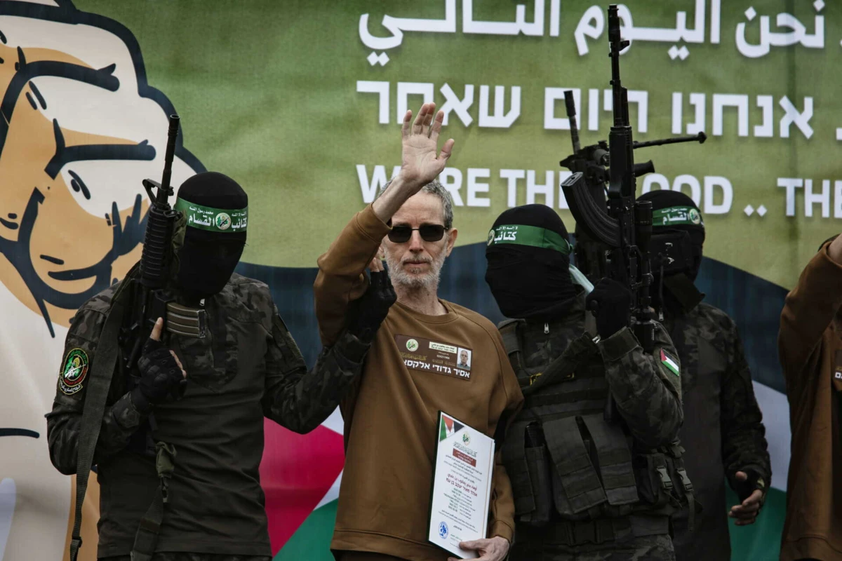 Imagem de contexto do artigo "Não ficarão sem resposta." Netanyahu "chocado" com imagens da libertação de reféns