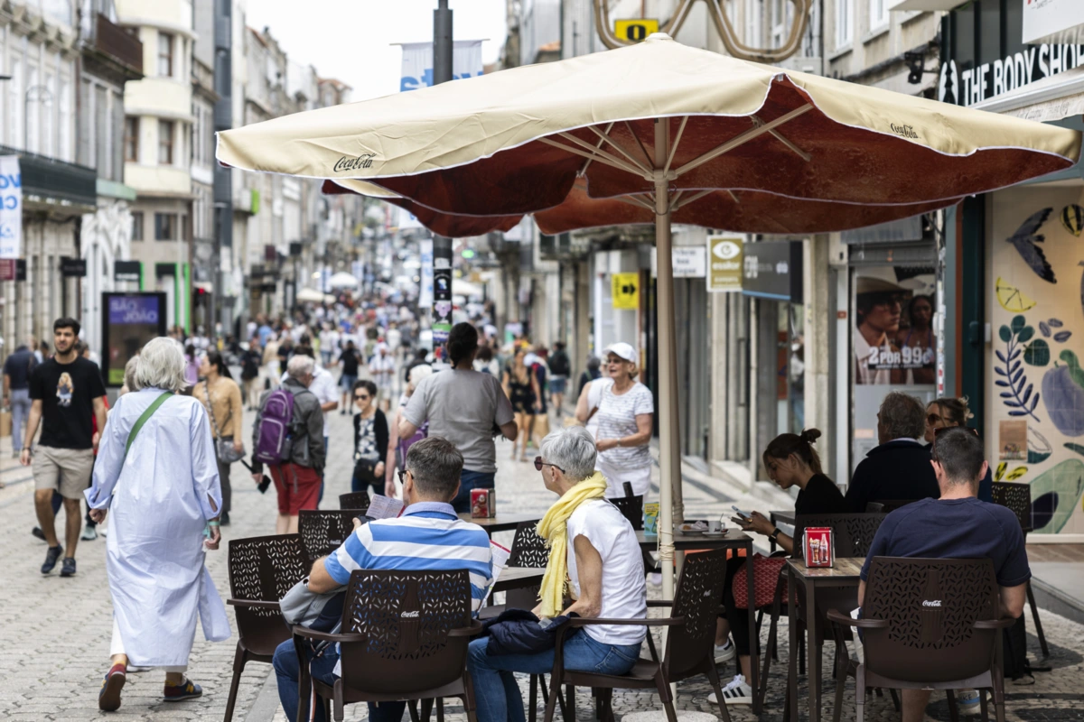 Imagem de contexto do artigo Associação da Hotelaria e Restauração "surpeendida" com recomendação de aumentar IVA para 23%: setor "não está bem"
