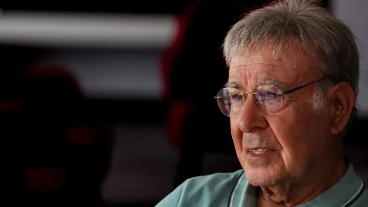 Imagem de contexto do artigo "Massajava os dedos todos os dias" para tocar o instrumento "pelo qual se apaixonou": a última entrevista com António Chainho na TSF