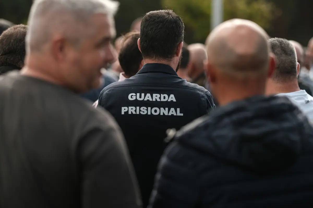 Imagem de contexto do artigo Chefe da guarda prisional afastado em Tires com processo disciplinar por "suspeitas graves e sérias"