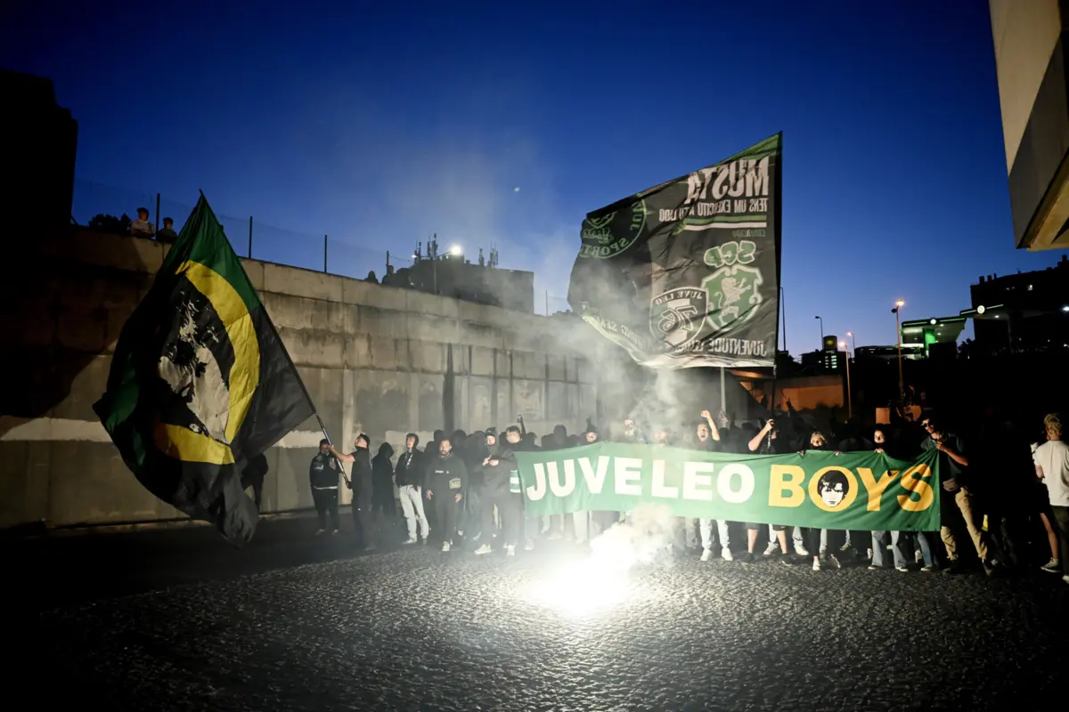 Imagem de contexto do artigo Detidos três membros da Juve Leo por suspeitas de ataque a carro onde seguiam adeptos do FCP