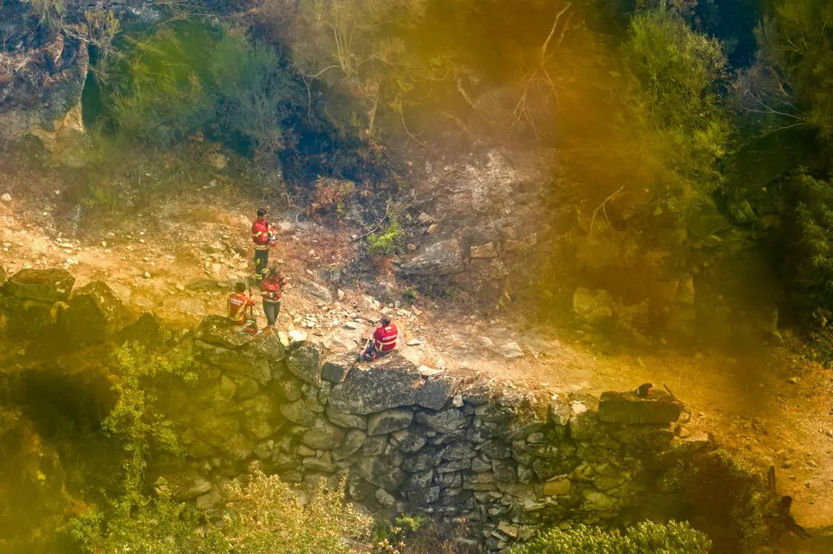 Imagem de contexto do artigo Autarca pede aeronaves para fogo “muito crítico” na Peneda-Gerês