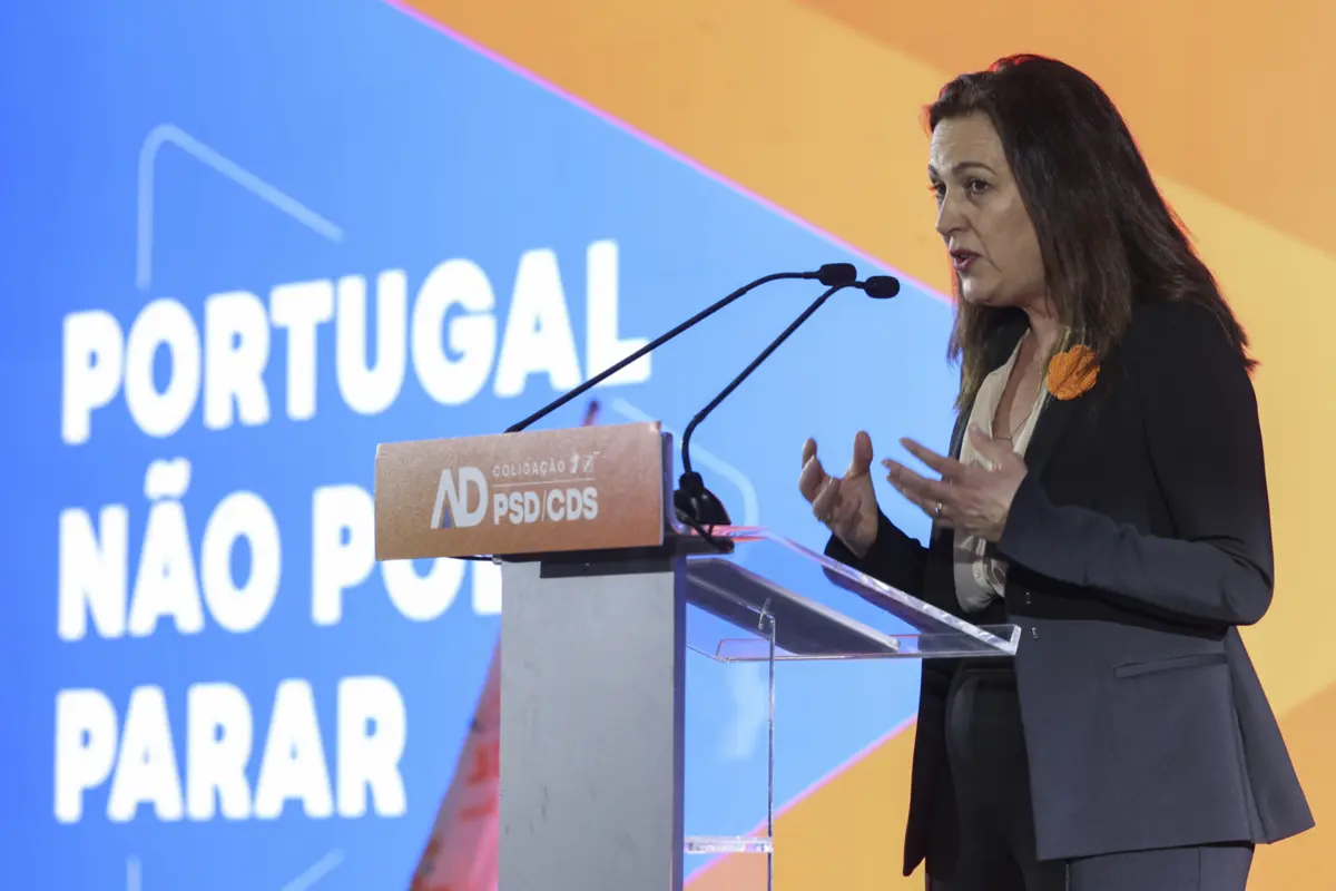 Segundo Rita Júdice, é a defesa da liberdade que a faz “lutar diariamente por um país que esteja longe dos radicalismos de esquerda e de direita”