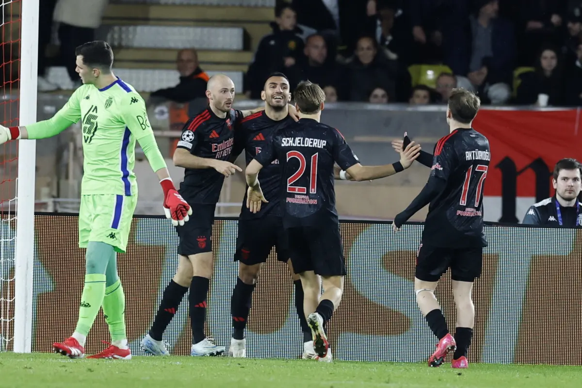 Imagem de contexto do artigo Pavlidis implantou a democracia grega no principado: Benfica vence Mónaco no play-off da Champions