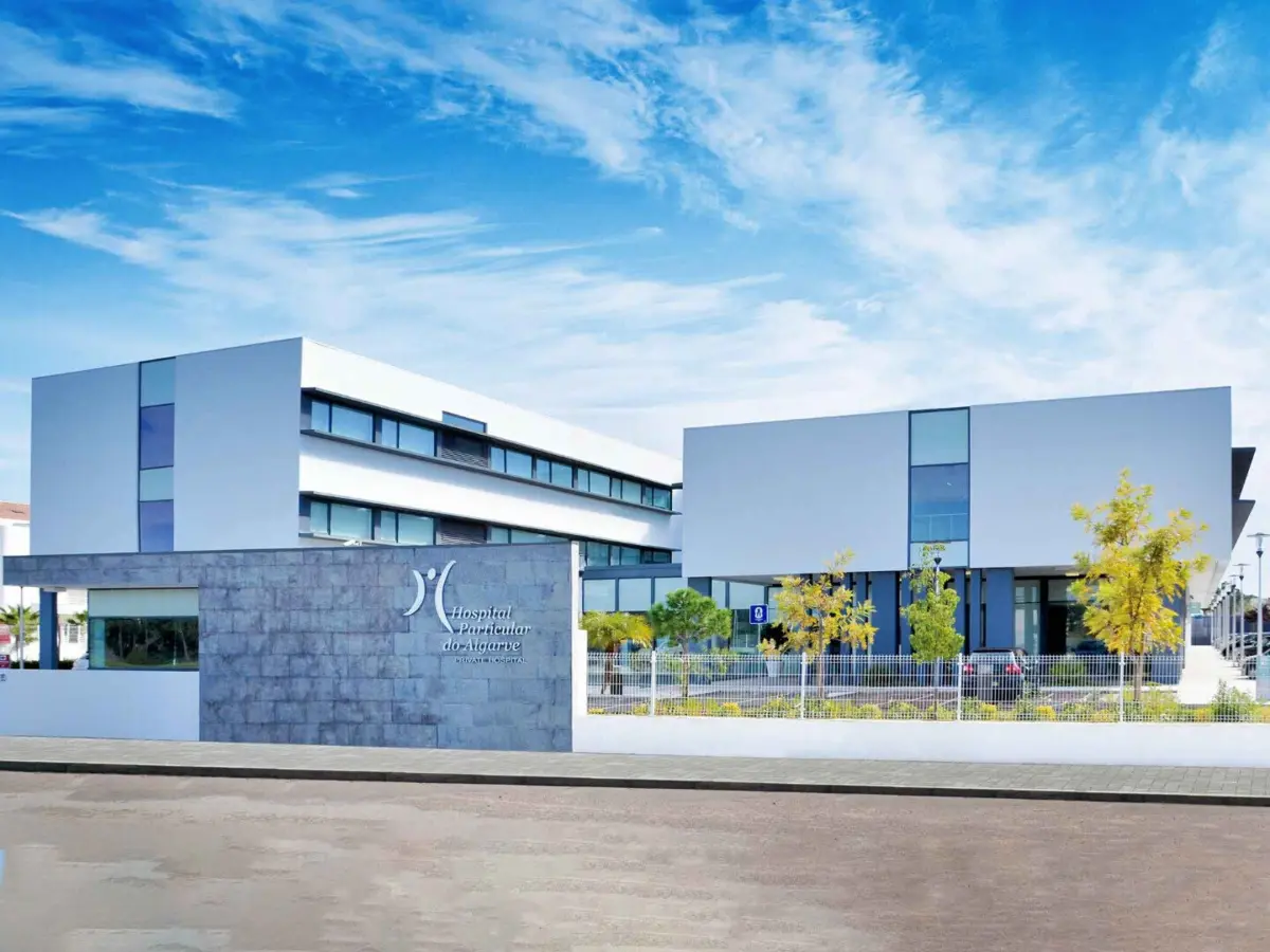 Imagem de contexto do artigo Concorrência abre investigação aprofundada a compra do Hospital Particular do Algarve pela CUF