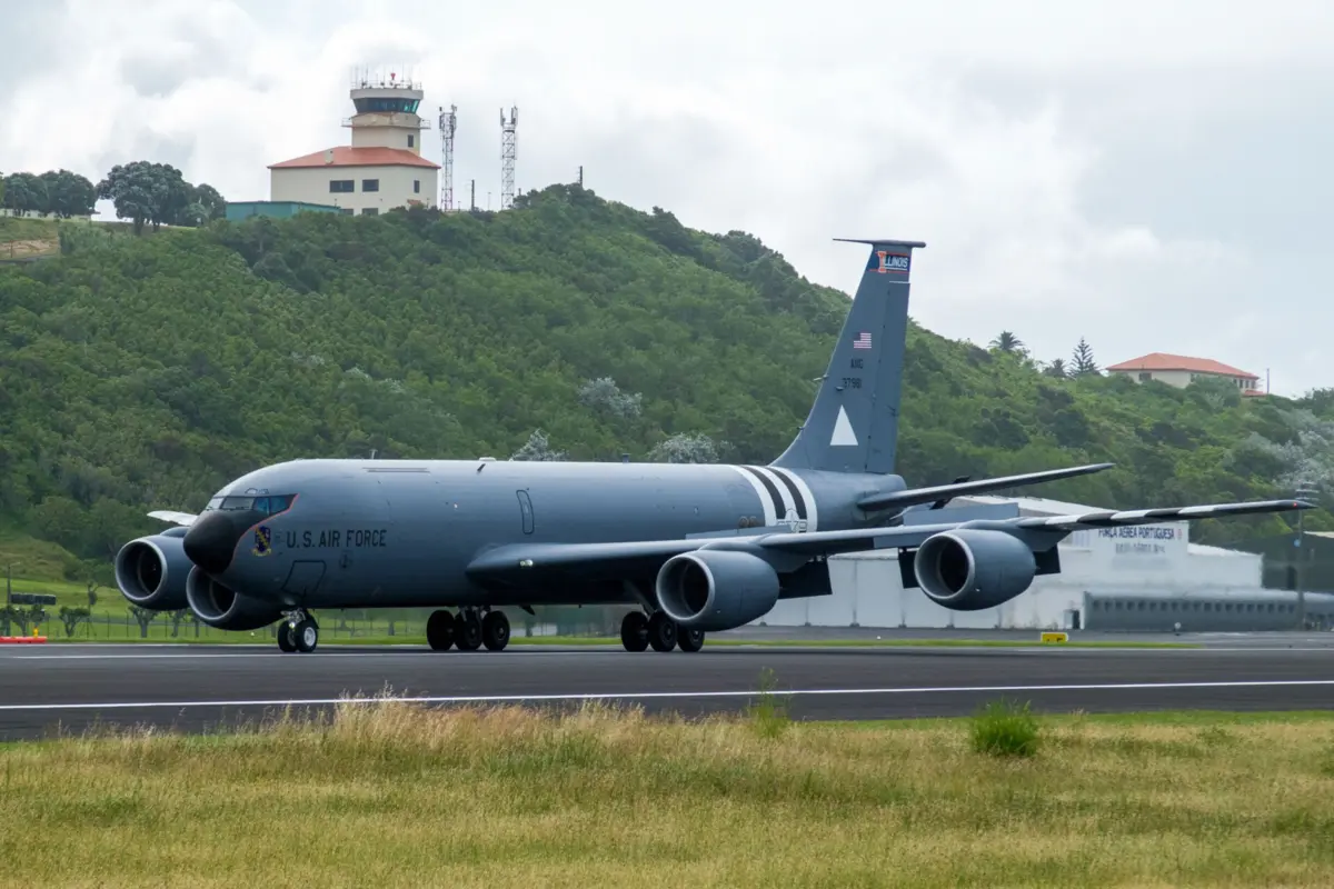 Imagem de contexto do artigo Governo diz que está a "avaliar soluções" para reduzir impacto de salários em atraso nas Lajes