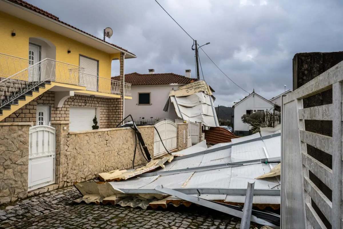 Imagem de contexto do artigo Depressão Kristin: 116 mil clientes da E-Redes ainda sem eletricidade